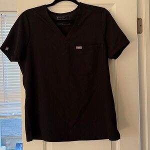 Figs Catarina One Pocket Black Top - Medium